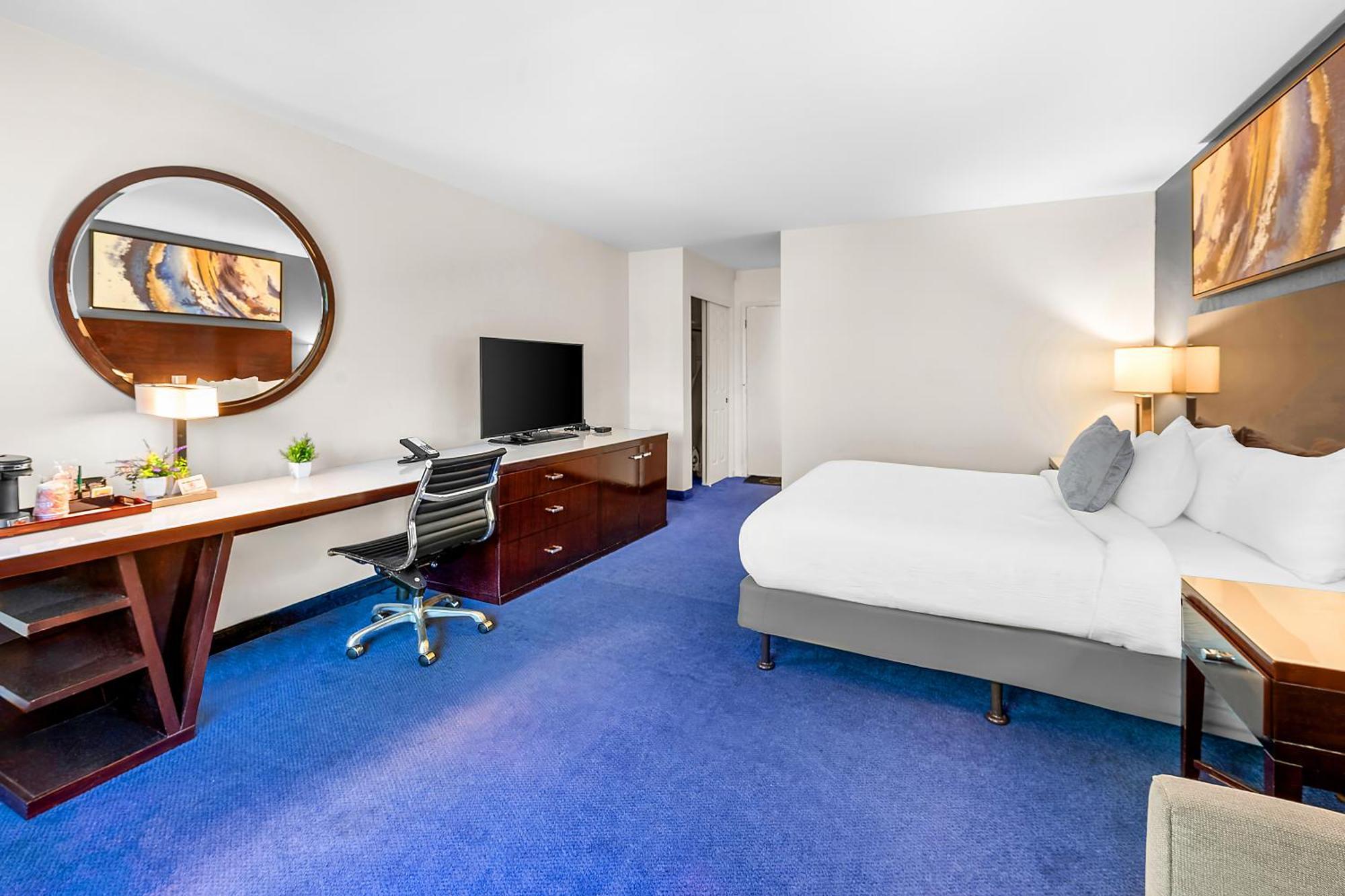 Quality Inn & Suites Jackson Bagian luar foto