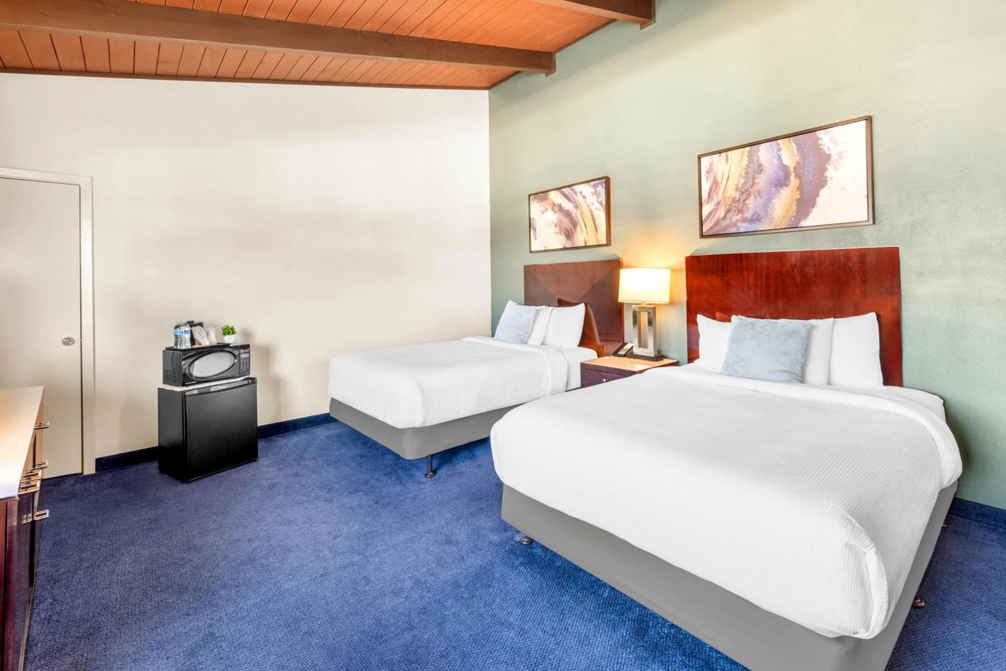 Quality Inn & Suites Jackson Bagian luar foto