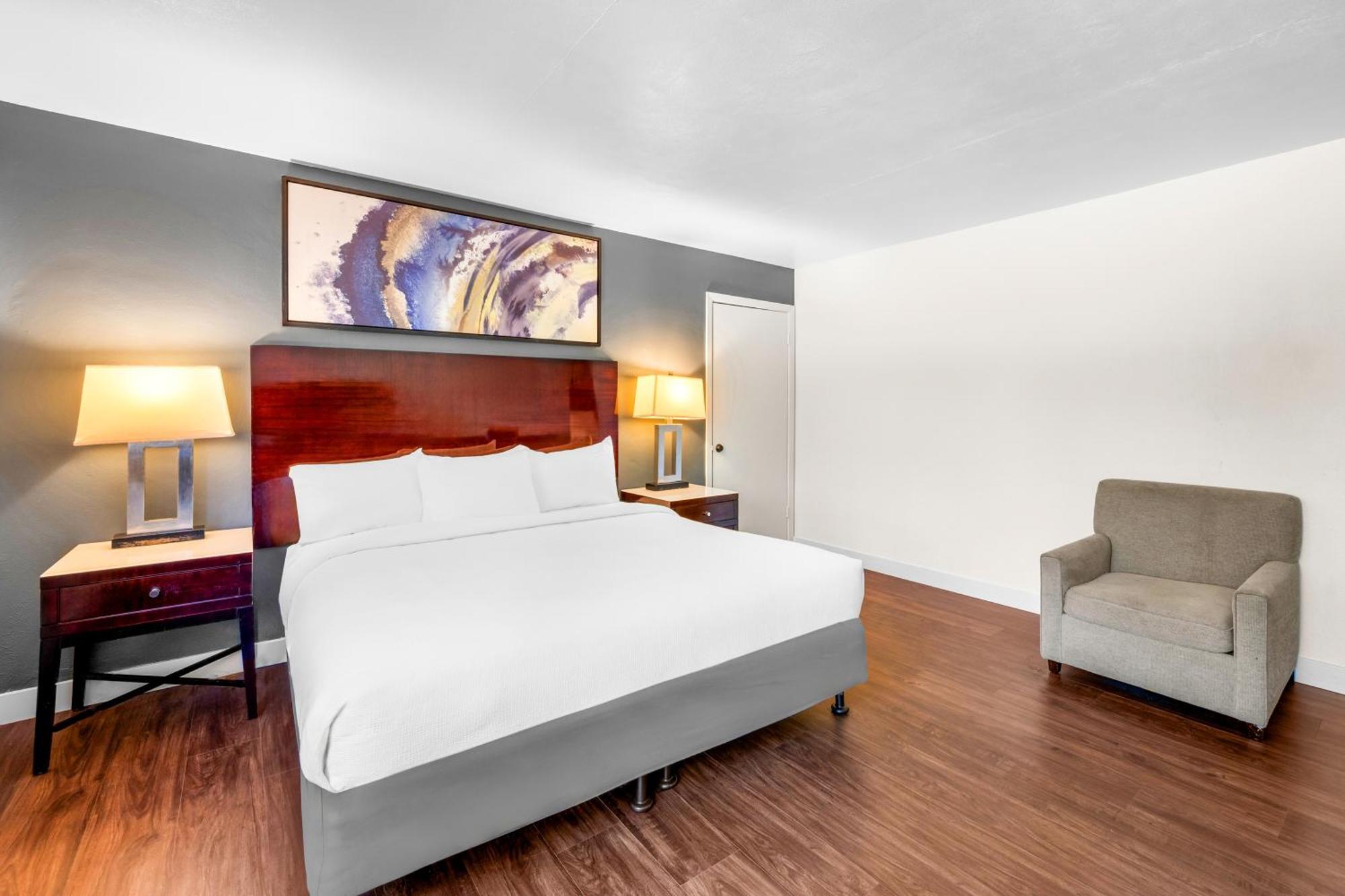 Quality Inn & Suites Jackson Bagian luar foto