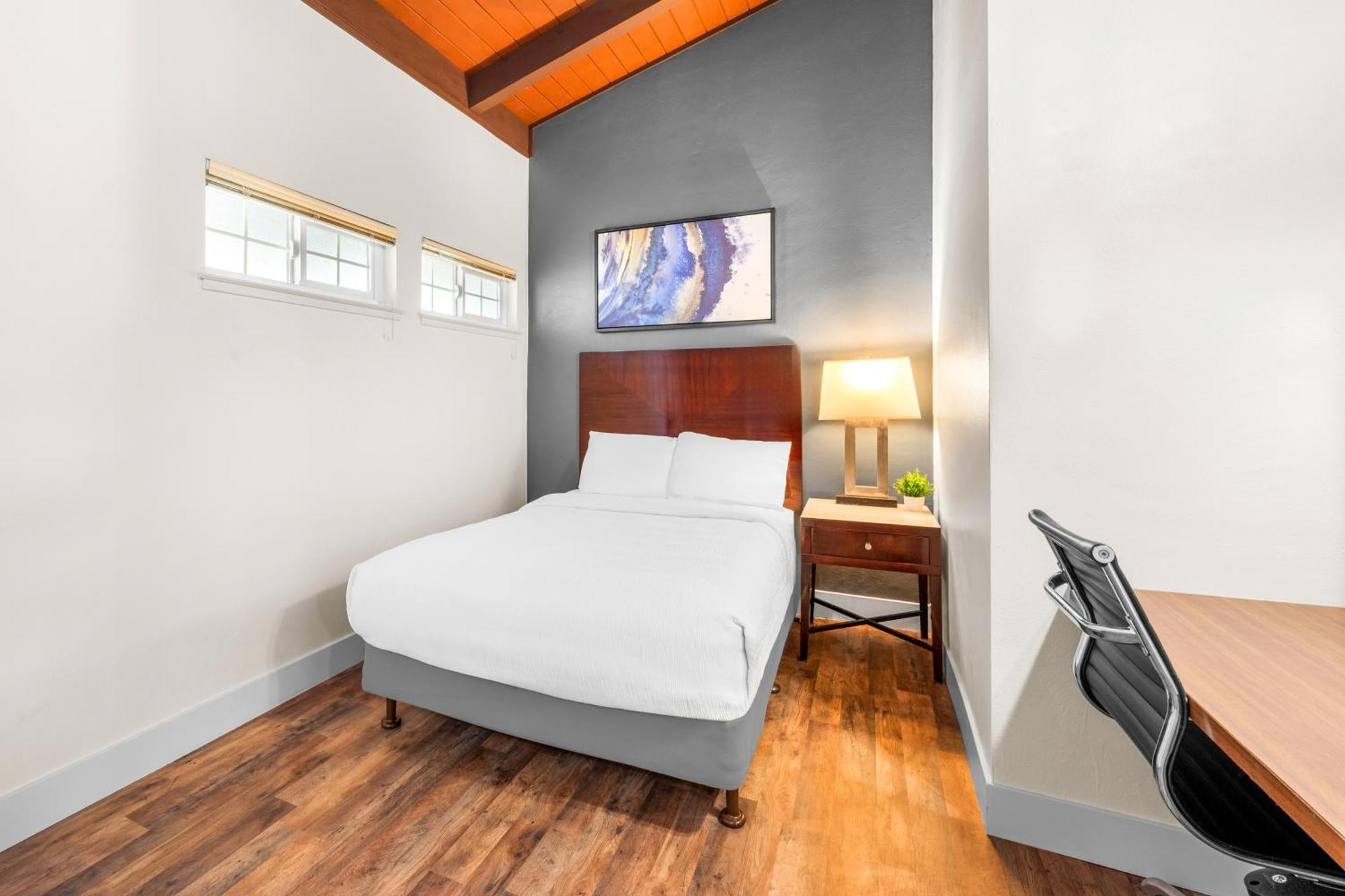 Quality Inn & Suites Jackson Bagian luar foto